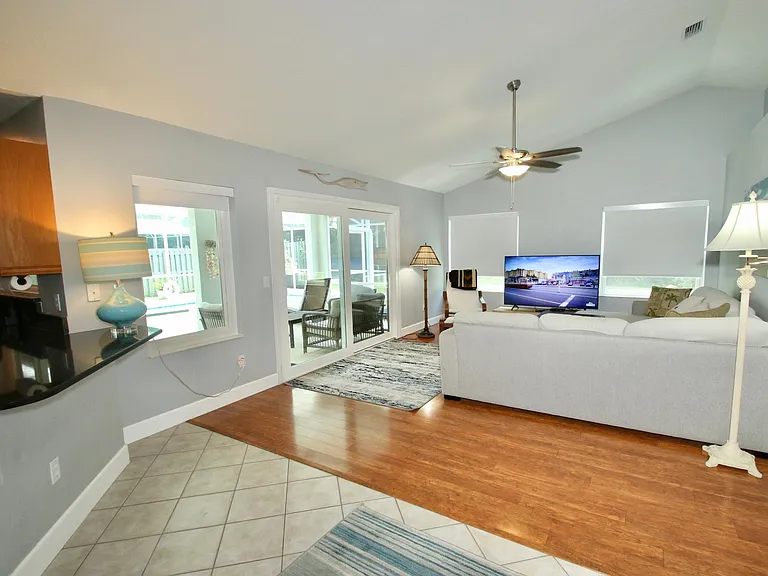 5772 White Acres Ln — Photo 15