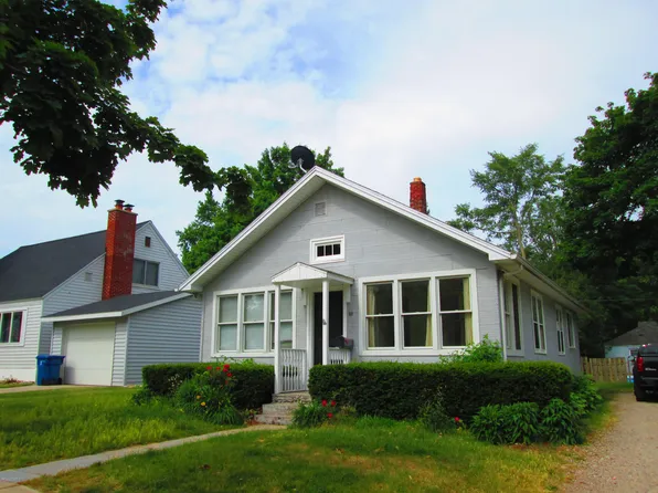 111 S Peach Ave, Hart, MI 49420