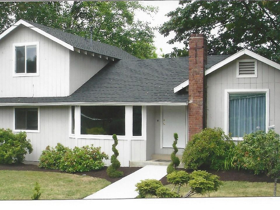 Landscaped w/irrigation