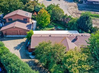 7072 Eleanor Rd, Oakdale, CA 95361