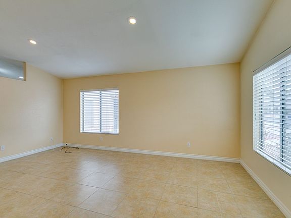 4th image of 744 Gritty Garnet Ave