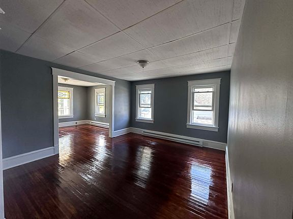 2nd image of 1321 S Main St #1L