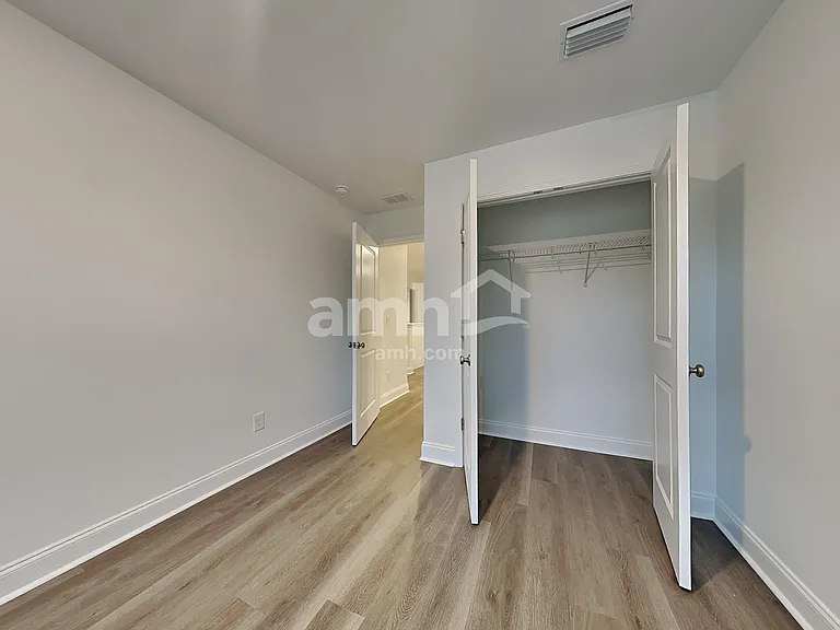 329 Armstrong Curv — Photo 11