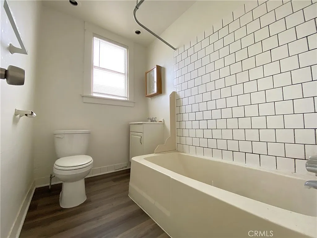 Studio, 450 sqft, $1,295 — Photo 4