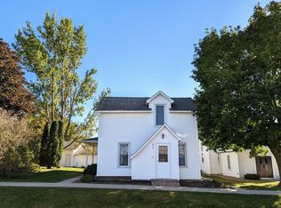 206 W Main St, Calmar, IA 52132