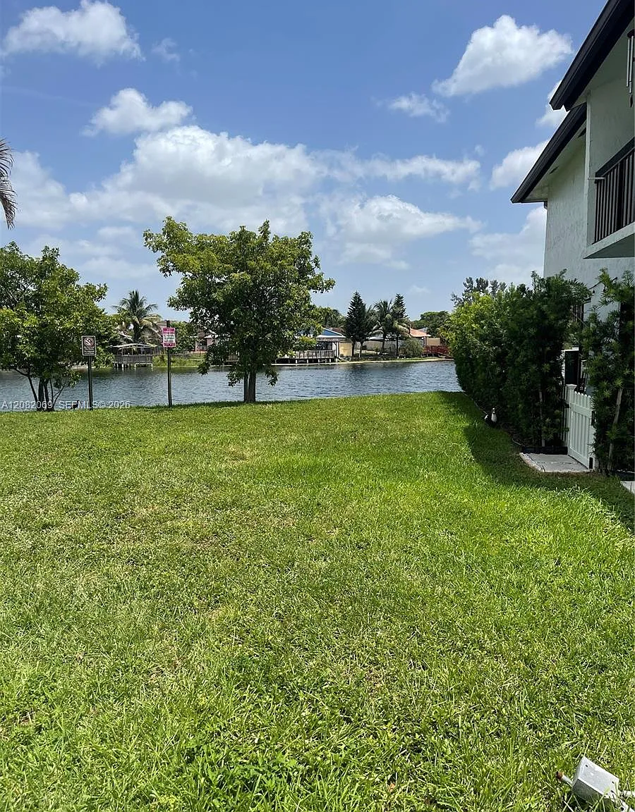 Villa Venezia Condo Ph Vi — Photo 4