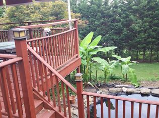 170 N Seneca Rd, Oak Ridge, TN 37830