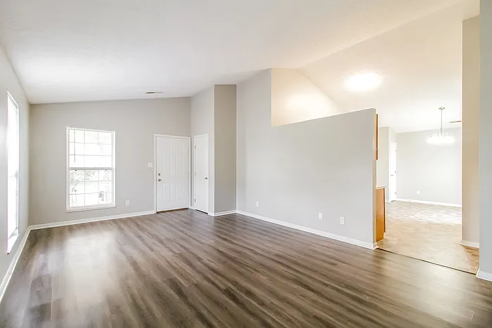 4189 Bonita Dr — Photo 2