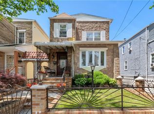 137-56 233rd St, Rosedale, NY 11422