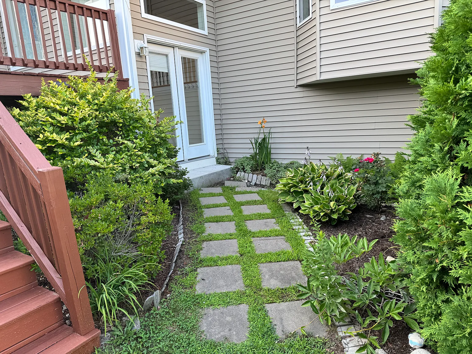 2 bed, 2.5 bath, 1926 sqft, $3,500 — Photo 2