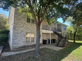 501 Dukeway #>-unit 4, Universal City, TX 78148