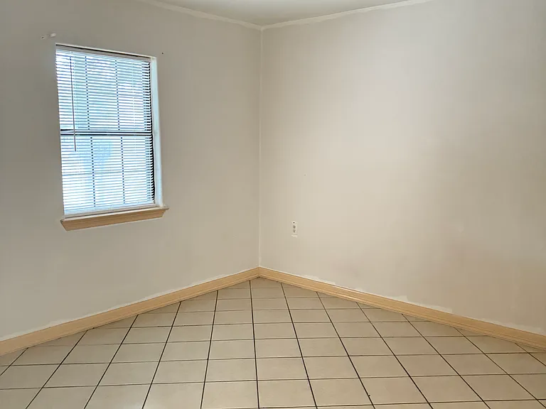 5831 Buffel St #3 — Photo 7
