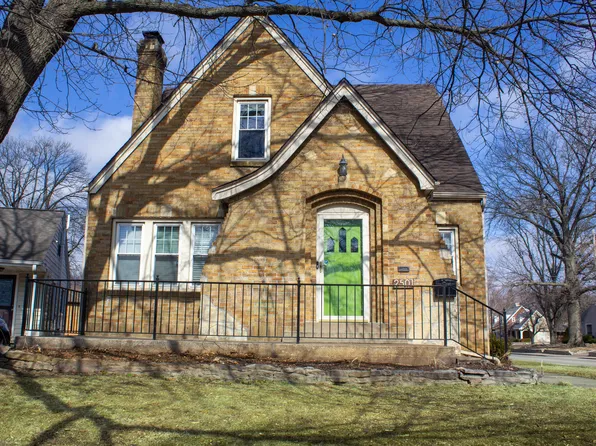 2501 W Moss Ave, Peoria, IL 61604