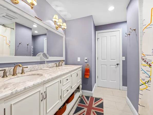 944 Bloomfield Street image 22 of 37