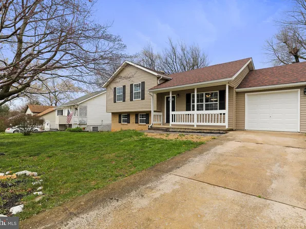 181 Fulton Ave, Charles Town, WV 25414