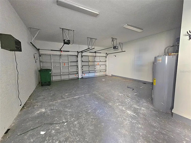 2307 Messenger Cir — Photo 33