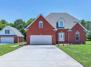245 Whispering Winds Dr, Manchester, TN 37355