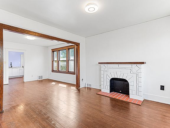 4th image of 1076 N Rademacher St #1076