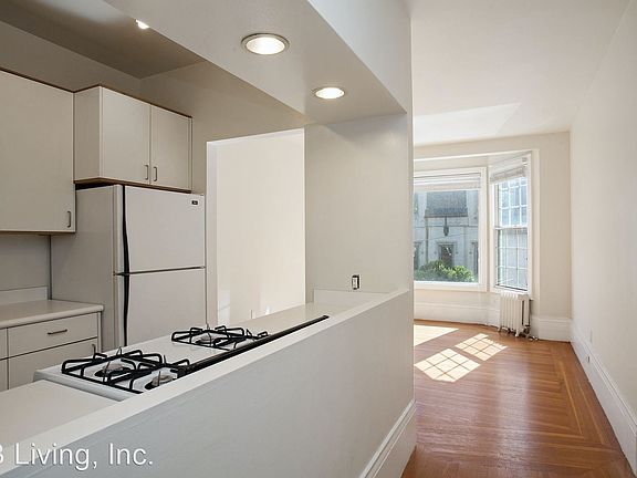2nd image of 1246 Sacramento St APT 2