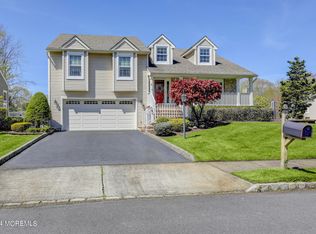 4 Walnut Dr, Howell, NJ 07731