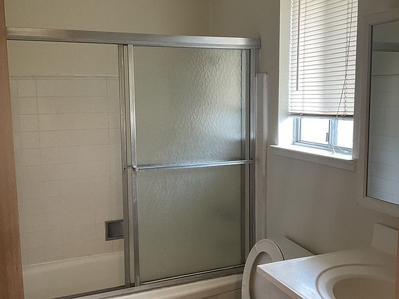 4th image of 2295 Latham St APT 5