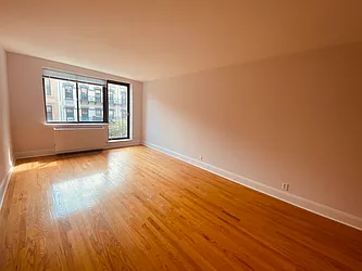 Rented by Metropolis Real Estate of Manhattan