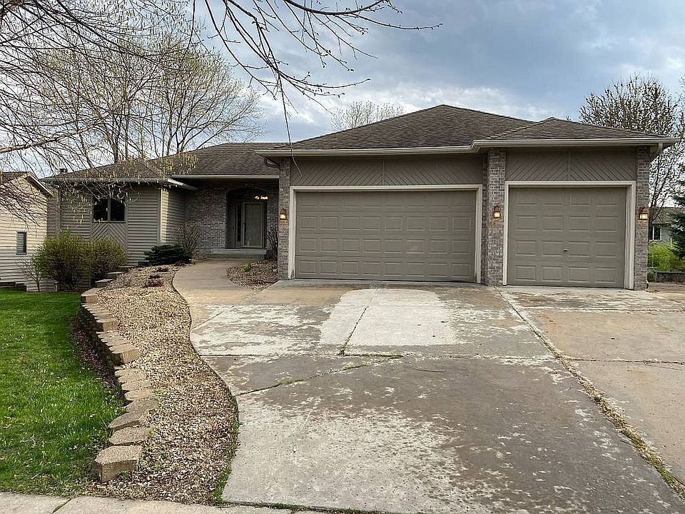 1st image of 812 Meadow View Dr