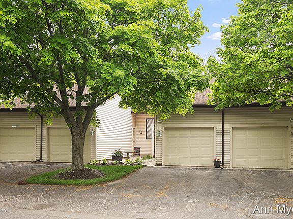 4th image of 3420 Stonehollow Ln SW