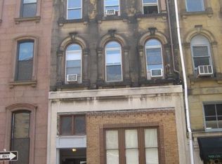 2114 Walnut St APT 3F, Philadelphia, PA 19103