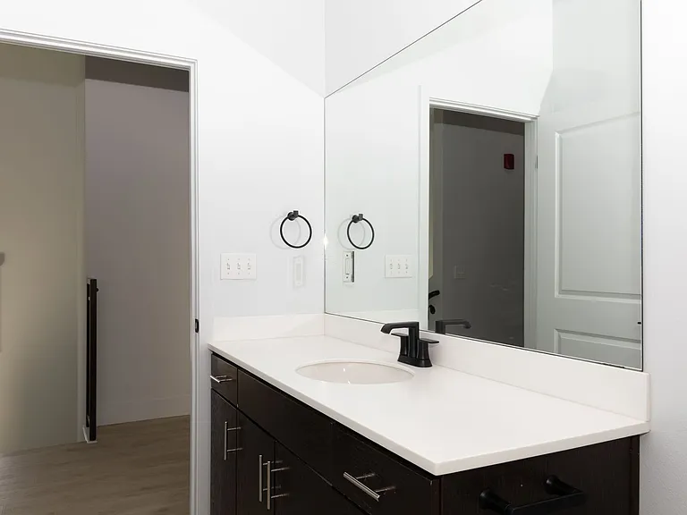 72 W Santa Clara St — Photo 26