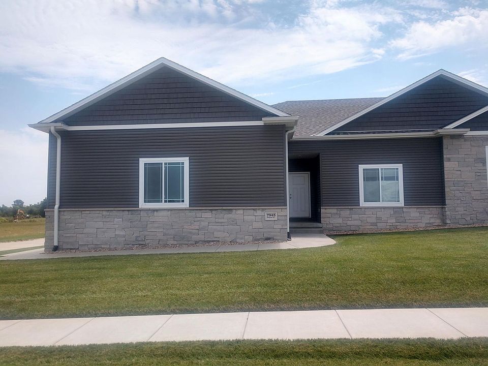 1st image of 7945 Hayek Dr