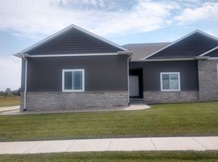 7945 Hayek Dr, Lincoln, NE 68516