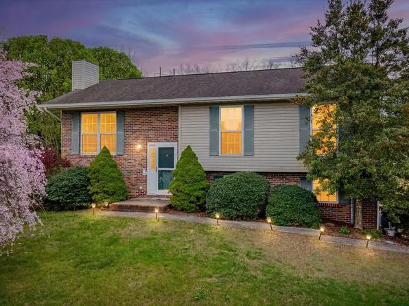216 Lindas Way, Bristol, TN 37620