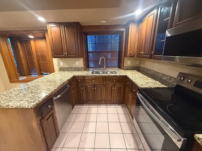 6408 E 95th Pl — Photo 10