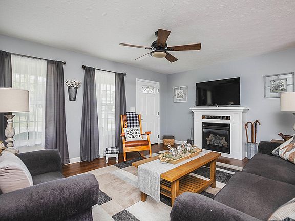 5th image of 103 Wild Rose Ln