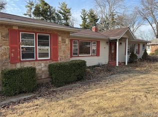 19 Bel Dere Dr, Fairview Heights, IL 62208