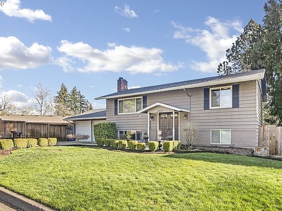 3rd image of 13260 SW Ash Dr