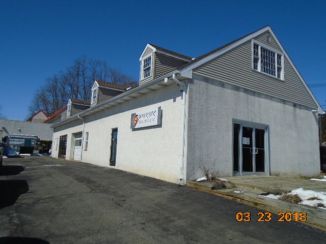 1st image of 1 Blackhorse Ln