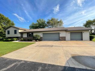 15970 Meier Rd, Poplar Grove, IL 61065