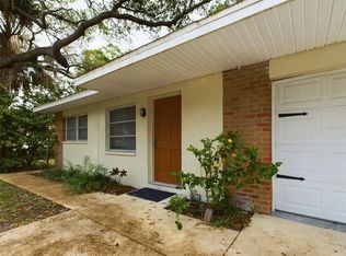 10568 Dixon Dr, Seminole, FL 33772