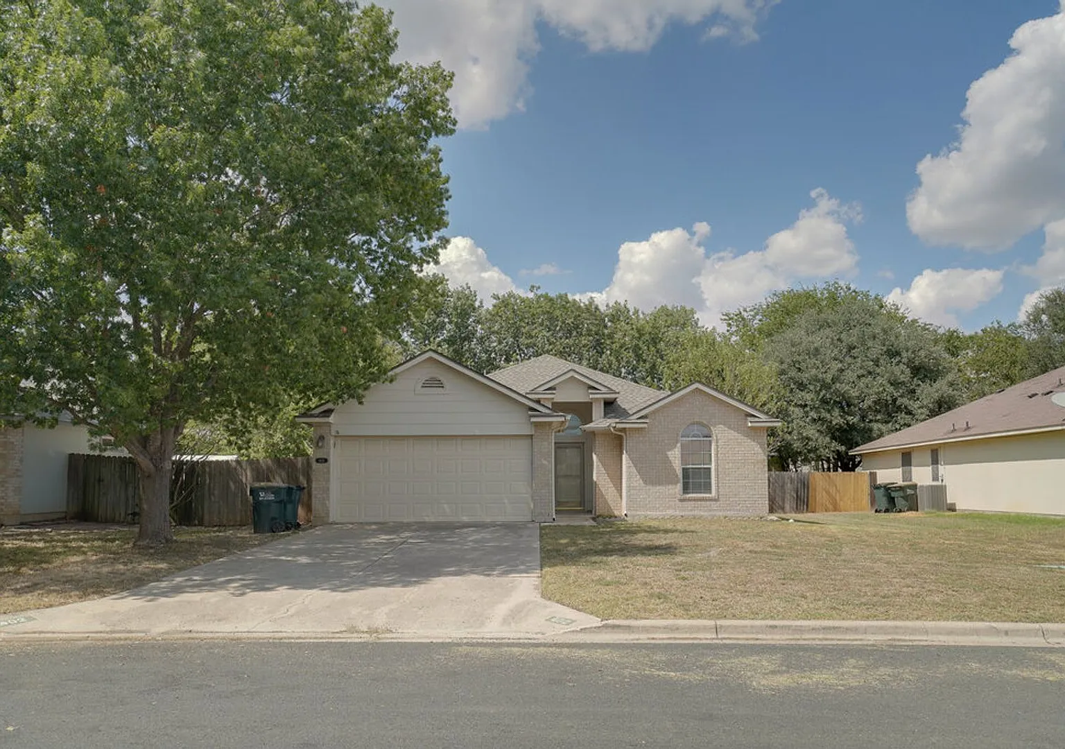 402 Hickory Tree Dr, Georgetown, Texas 78626 — Photo 1