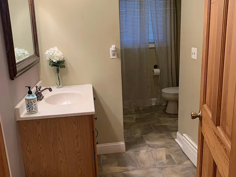 Full Bath Suite Second Floor