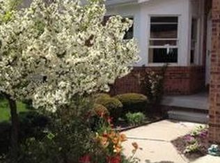 597 Rolling Hills Ln, Lapeer, MI
