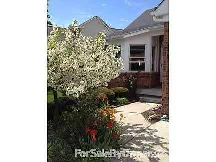 597 Rolling Hills Ln photo 1