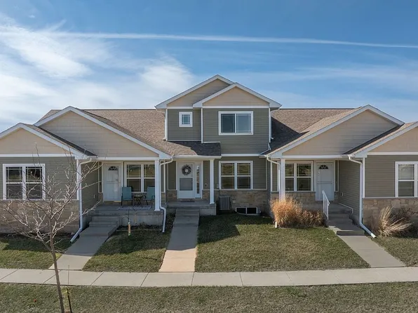 3245 English Cove Ln, Marion, IA 52302