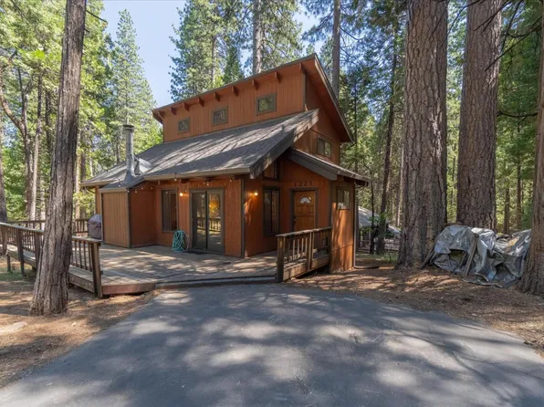 1221 Nola Dr, Arnold, CA 95223
