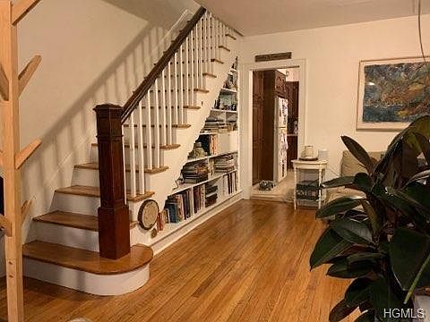 1st image of 23 Pearl Ave