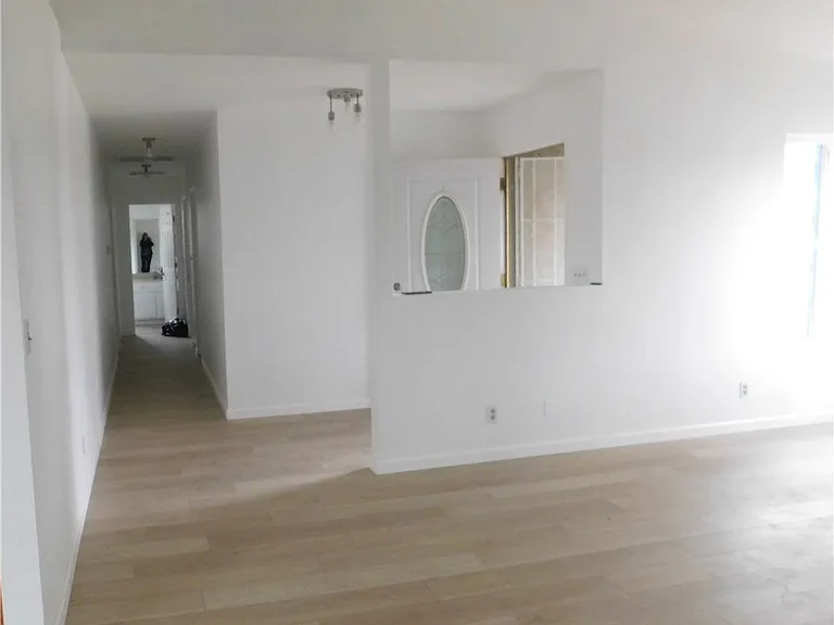 8260 Viburnum Ave — Photo 6