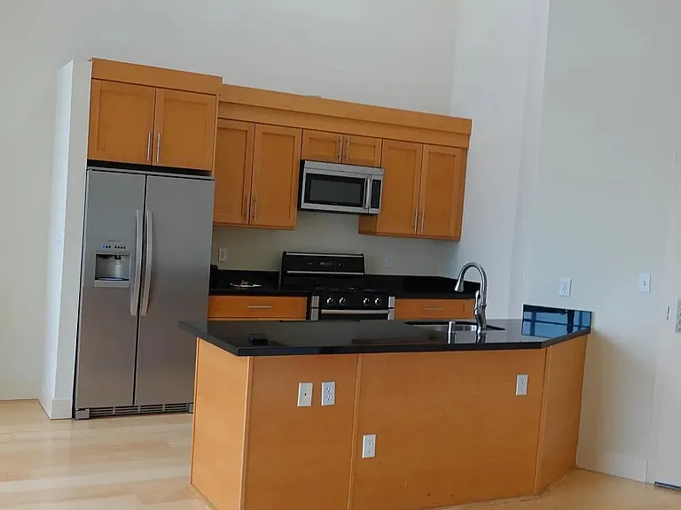 3960 Adeline St #309 — Photo 2