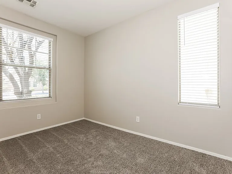 3258 E Ivanhoe St — Photo 13